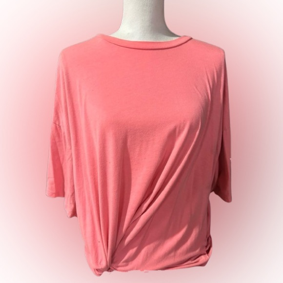 🟧 3 for $30 Women's Pink Oversized Tee (Read Description) - Picture 1 of 3